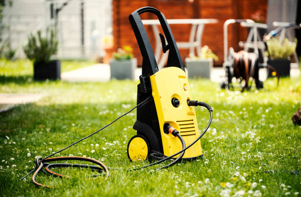 Best Pool Deck Cleaning  in Loop, PA